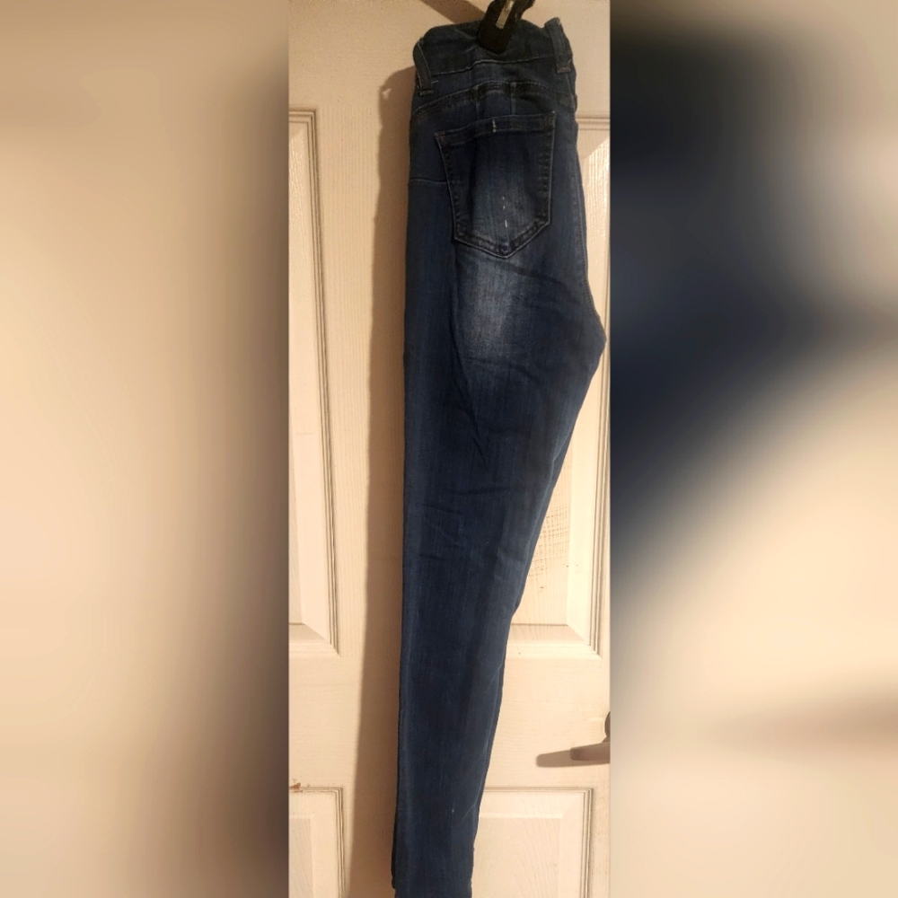 Pair of jeans they fit nicely and pretty